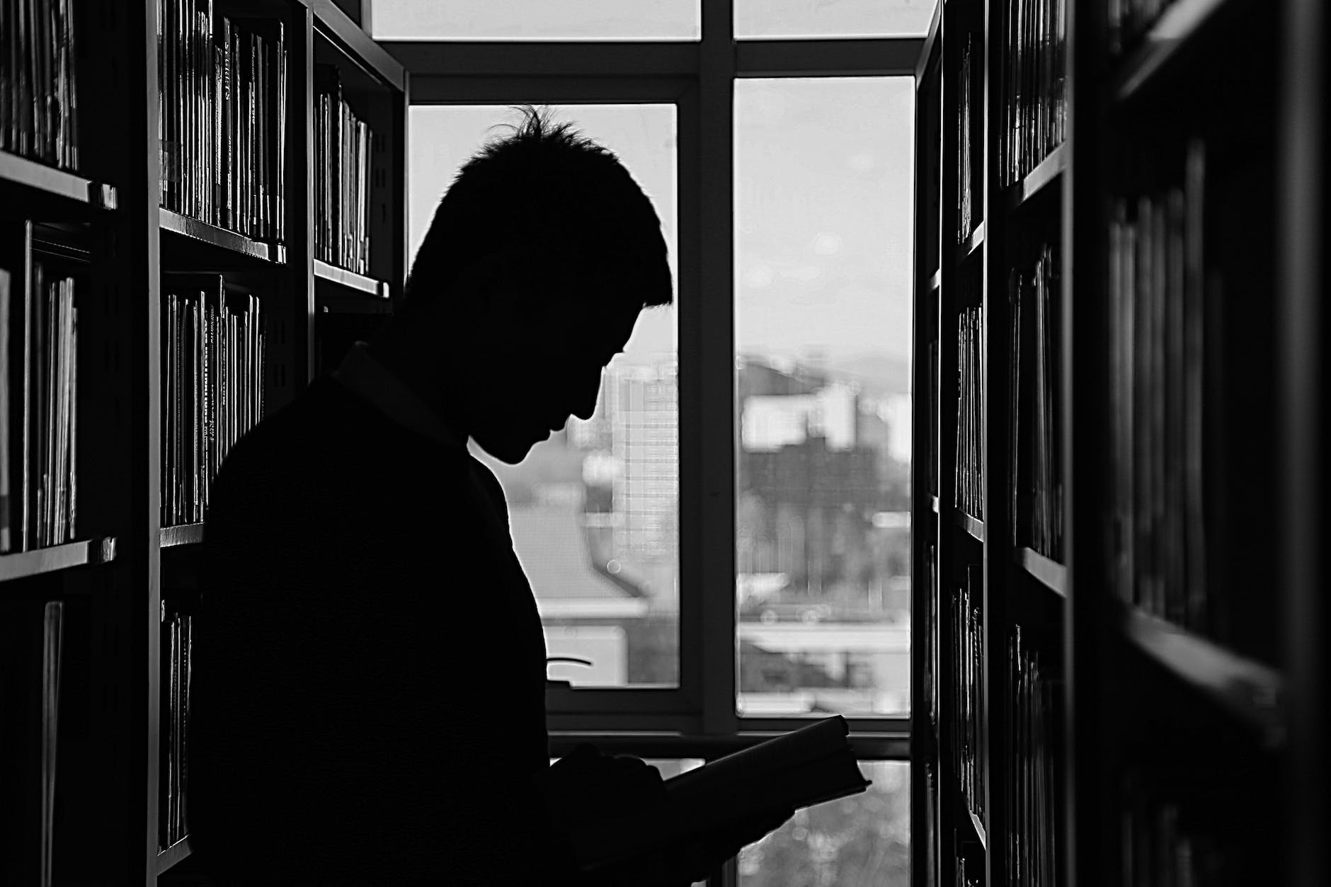Three Book Reviews: The Time Machine, Suicide Notes, and iGen